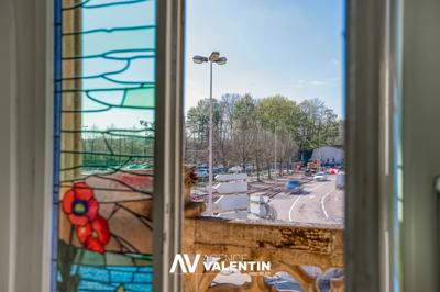 Appartement - 199 m² - 6 pièces