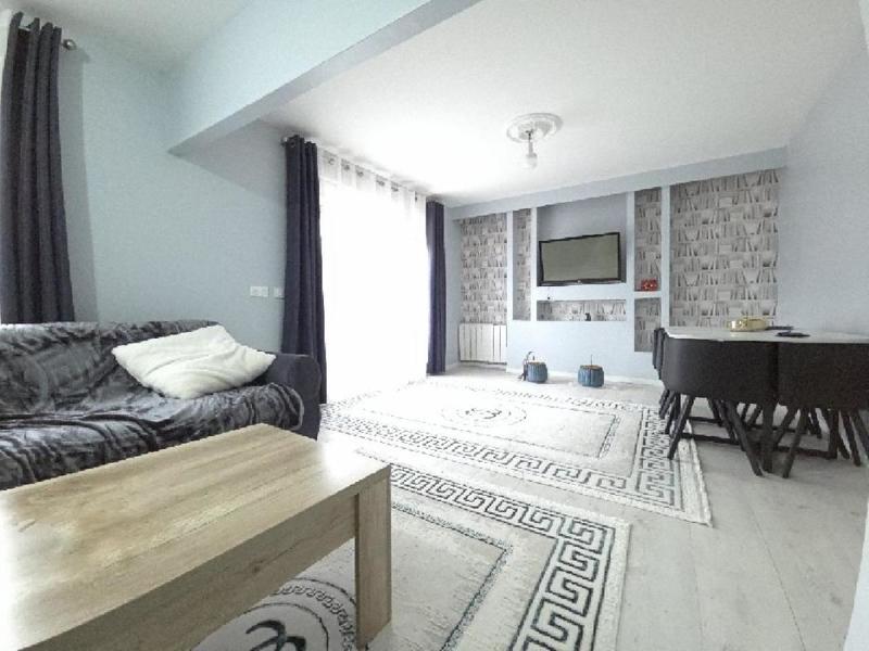 Maison - 162 m² - 8 pièces