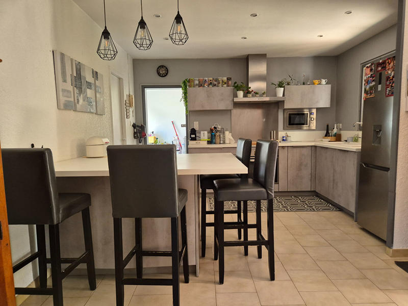 Villa - 95 m² - 5 pièces