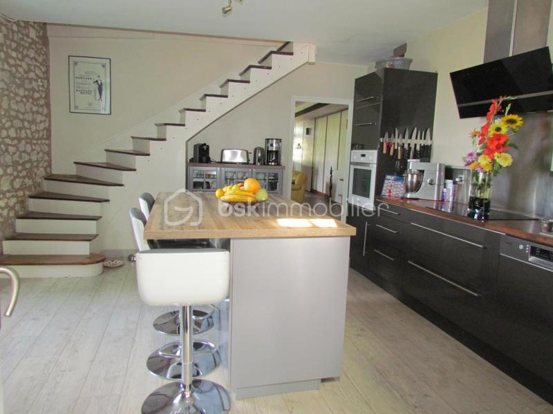 Maison ancienne - 223 m² - 7 pièces