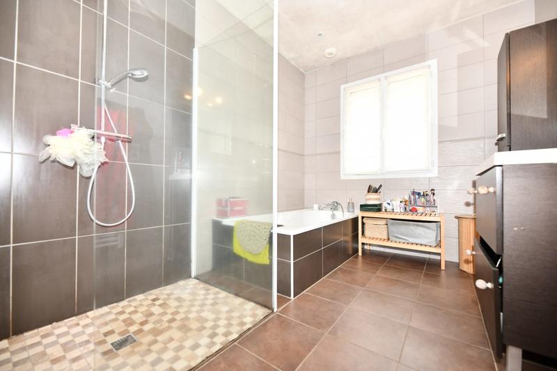 Maison - 144 m² - 5 pièces