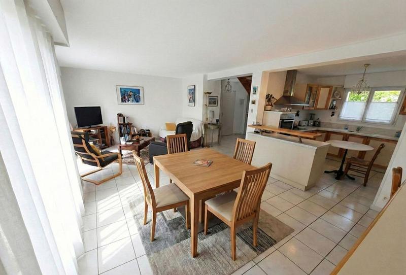 Maison - 101 m² - 5 pièces