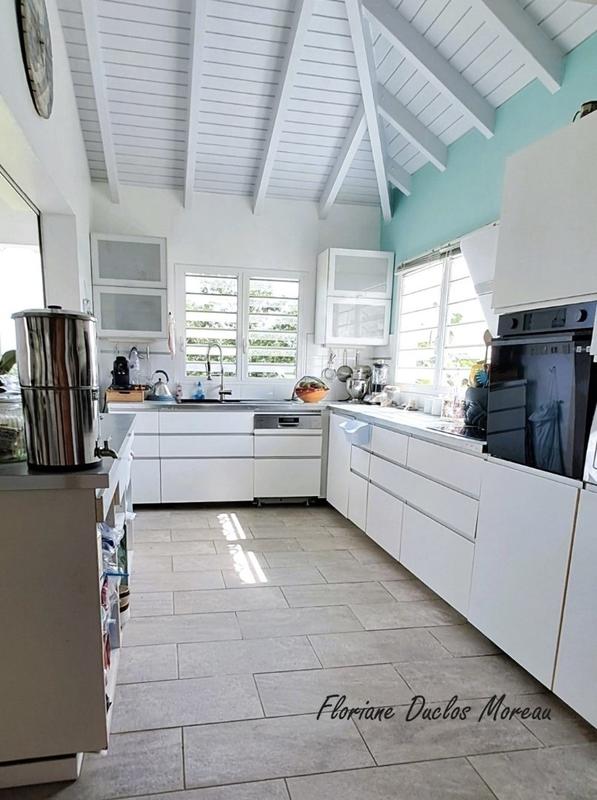 Propriété - 175 m² - 9 pièces