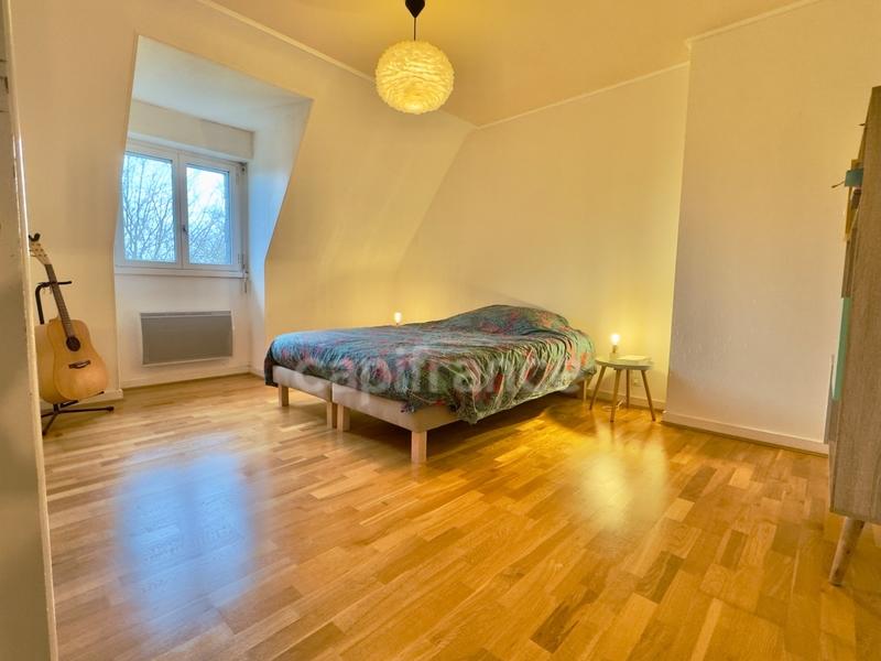 Maison - 176 m² - 7 pièces