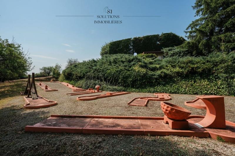 Maison - 194 m² - 7 pièces