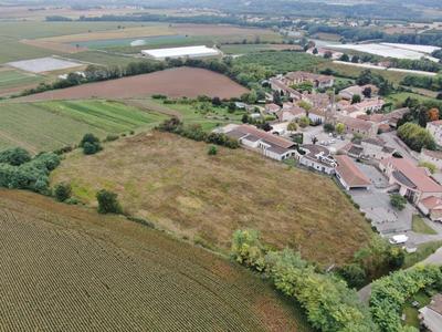 Terrain constructible - 915 m²
