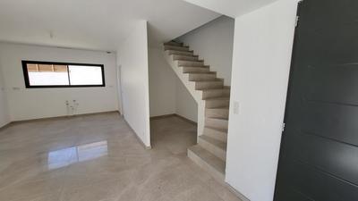 Maison - 114 m² - 6 pièces