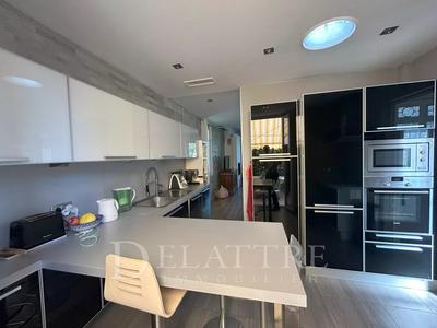 Villa - 160 m² - 8 pièces