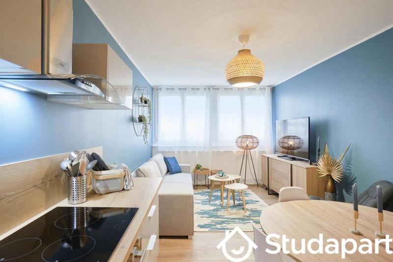 Chambre - 9 m² - 1 pièce