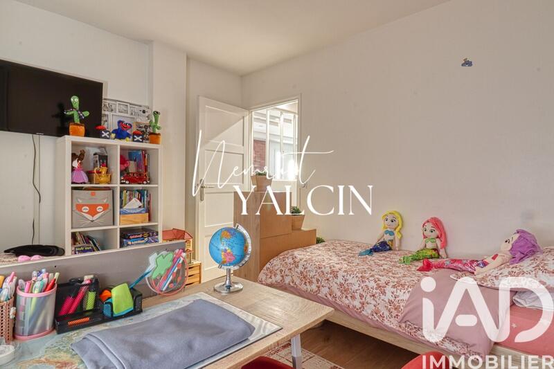 Maison - 200 m² - 7 pièces