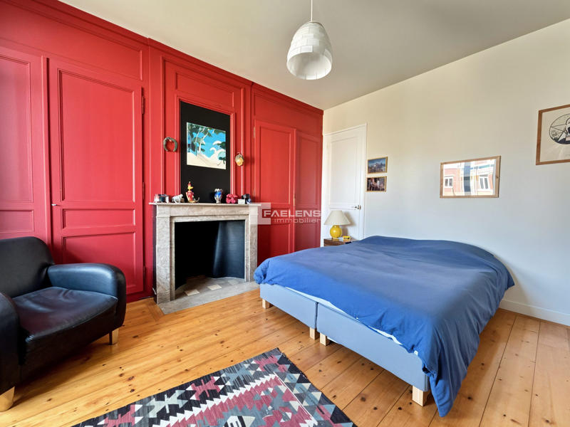 Maison - 213 m² - 8 pièces