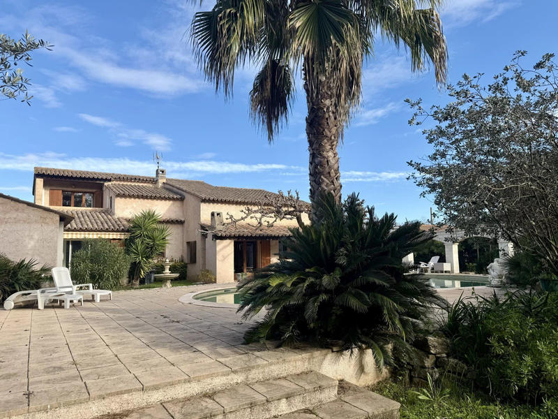 Maison - 162 m² - 7 pièces