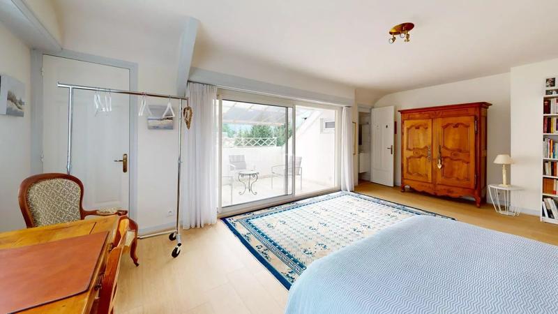 Maison - 285 m² - 7 pièces