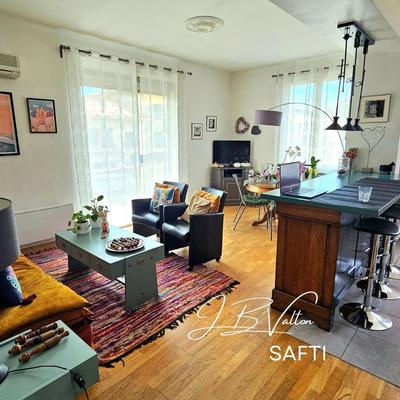 Appartement - 84 m² - 4 pièces