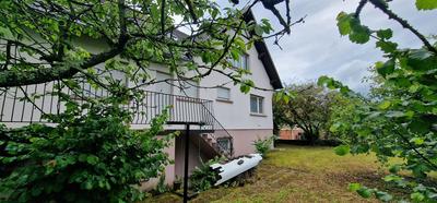 Maison traditionnelle - 230 m² - 8 pièces