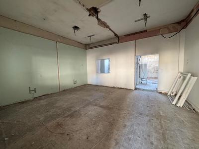 Maison - 270 m² - 2 pièces