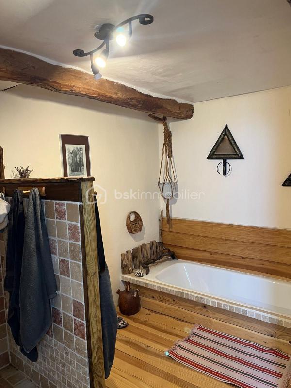 Maison ancienne - 383 m² - 12 pièces