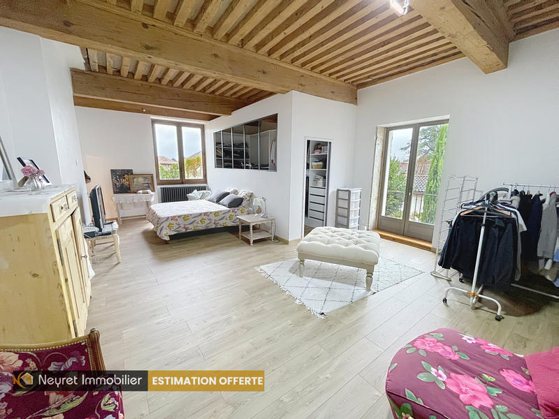 Maison - 267 m² - 6 pièces