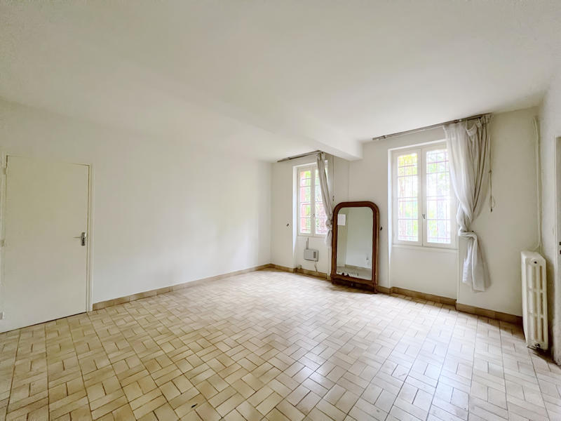 Maison - 182 m² - 7 pièces