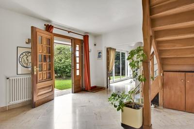 Pavillon - 235 m² - 9 pièces