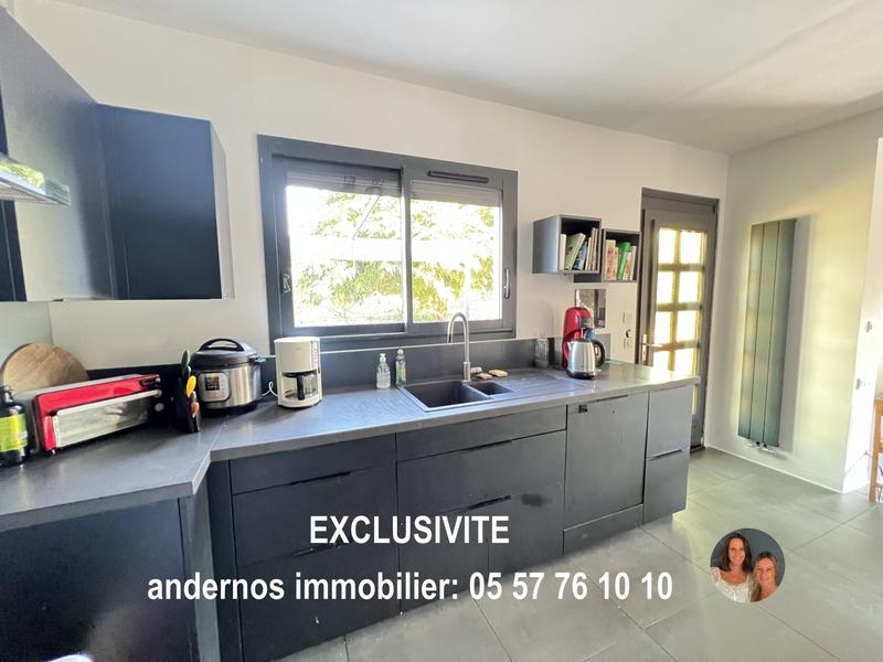 Maison - 215 m² - 8 pièces