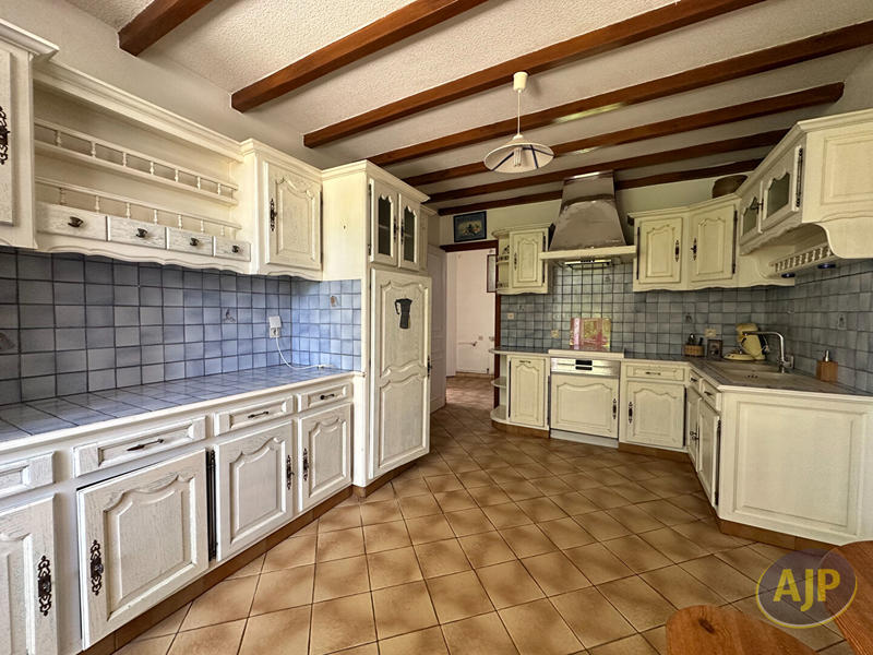 Maison - 176 m² - 6 pièces