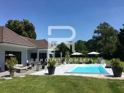 Maison - 169 m² - 5 pièces