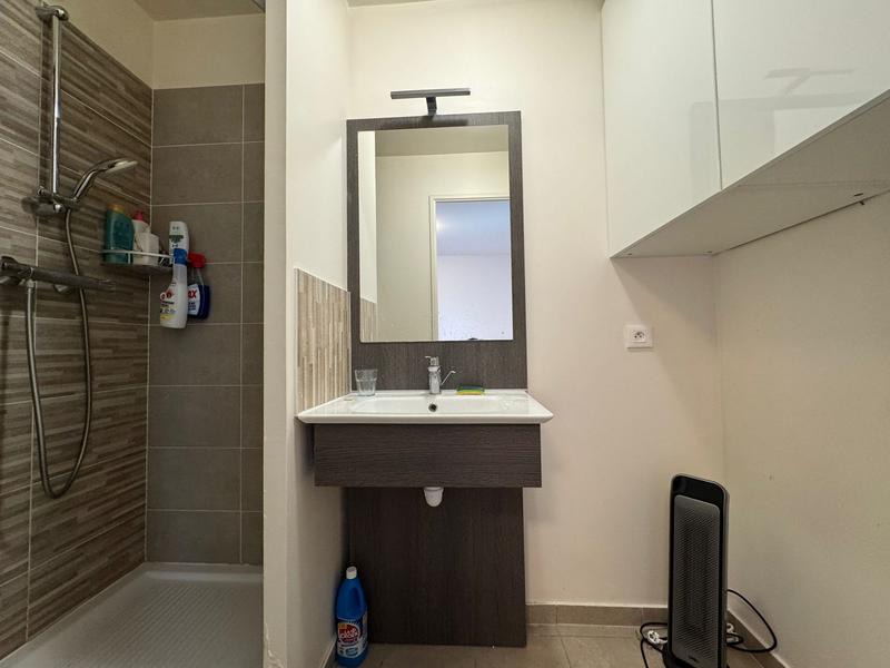 Appartement - 93 m² - 6 pièces