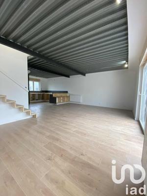Maison - 98 m² - 5 pièces