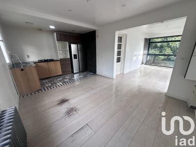 Maison - 83 m² - 5 pièces