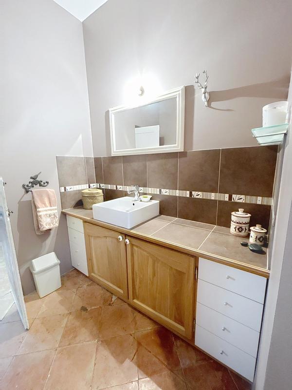 Maison - 265 m² - 10 pièces