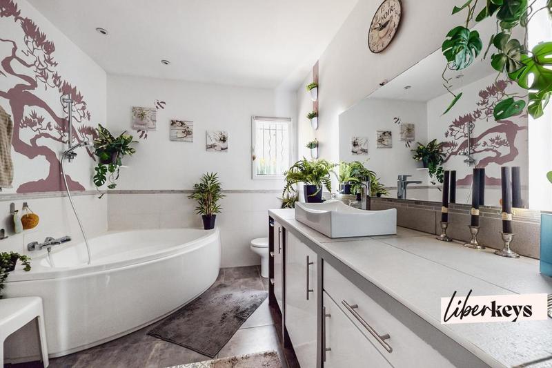 Maison - 133 m² - 7 pièces