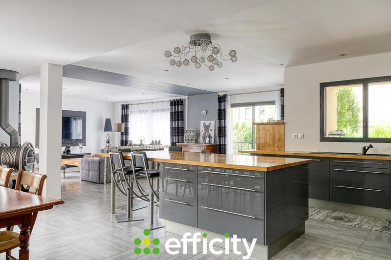 Appartement - 137 m² - 4 pièces