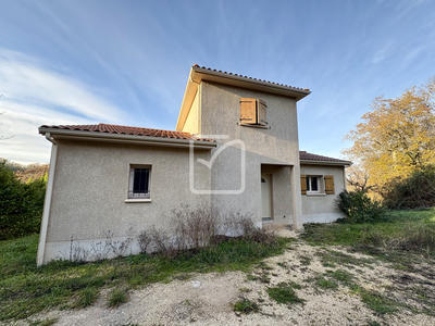 Maison - 84 m² - 4 pièces