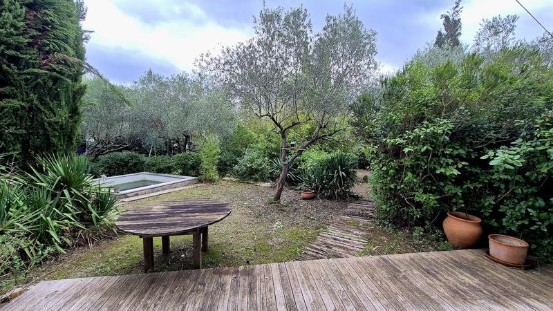 Villa - 270 m² - 6 pièces