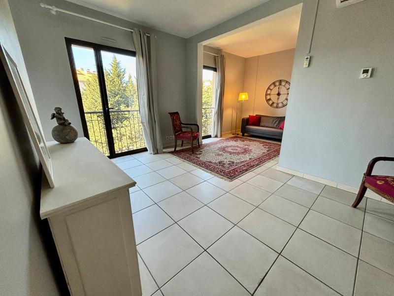 Appartement - 75 m² - 3 pièces