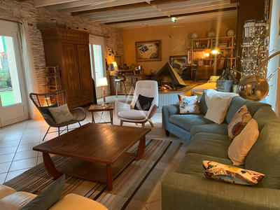 Maison - 204 m² - 6 pièces