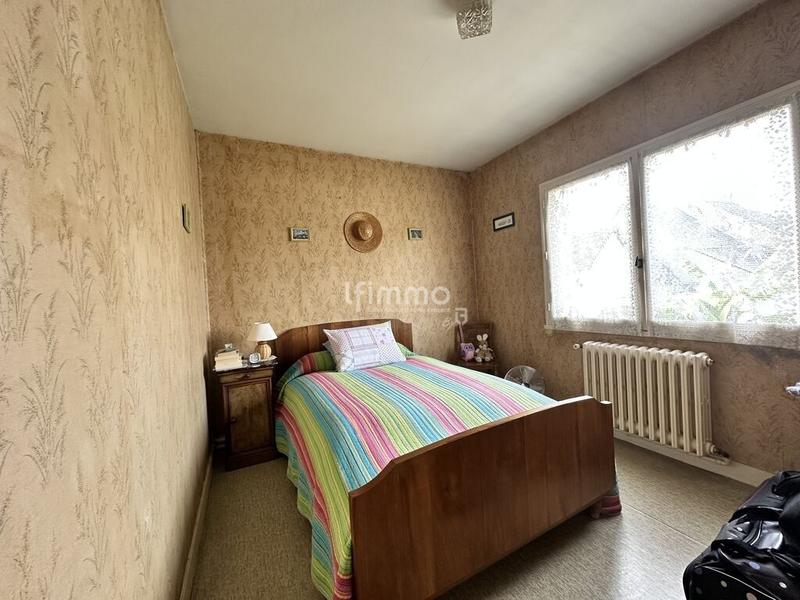 Maison - 205 m² - 11 pièces