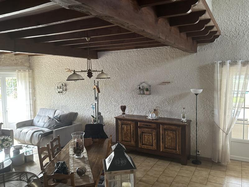 Maison traditionnelle - 216 m² - 5 pièces