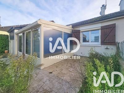 Maison - 97 m² - 4 pièces