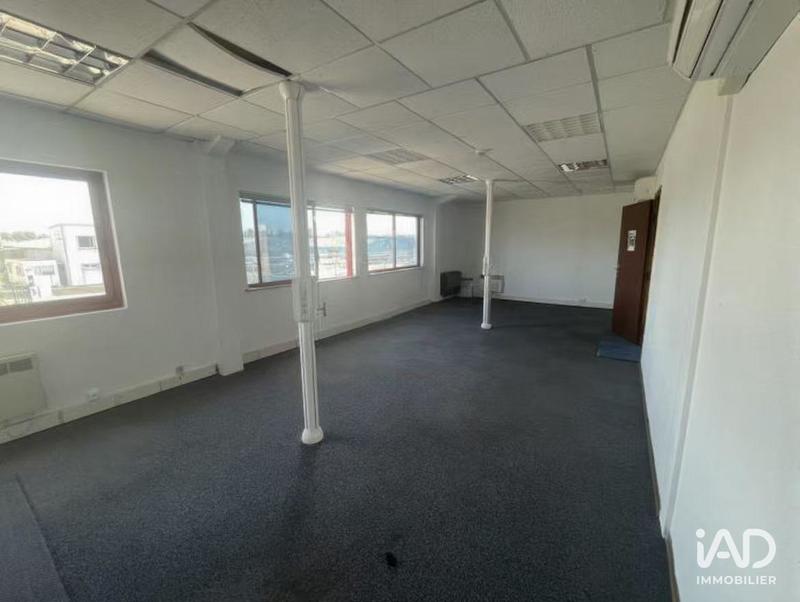 Local commercial - 1 963 m²