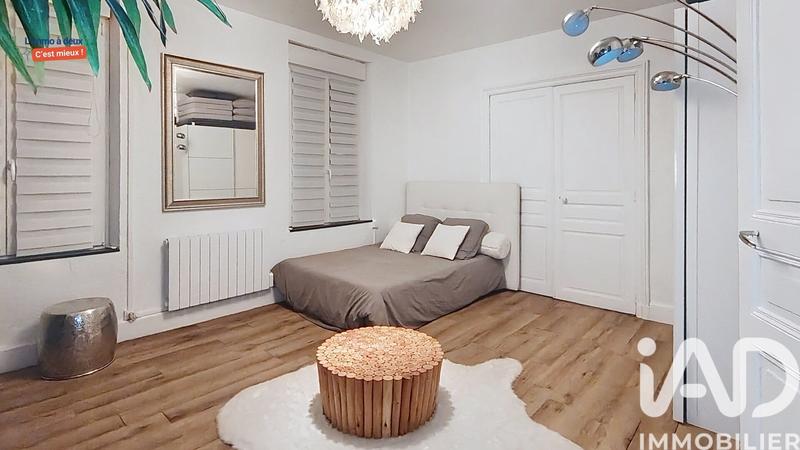 Maison - 260 m² - 14 pièces