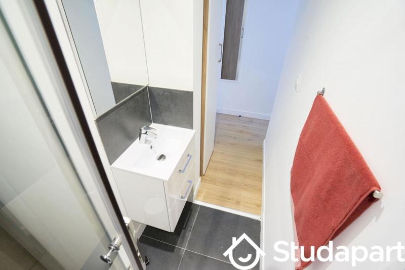 Chambre - 12 m² - 1 pièce