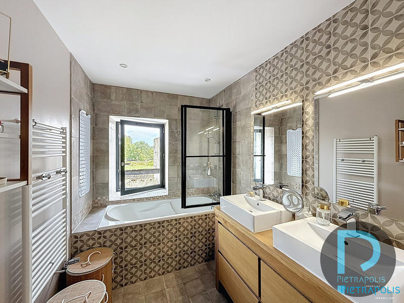 Maison ancienne - 140 m² - 6 pièces