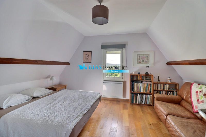 Maison traditionnelle - 141 m² - 5 pièces