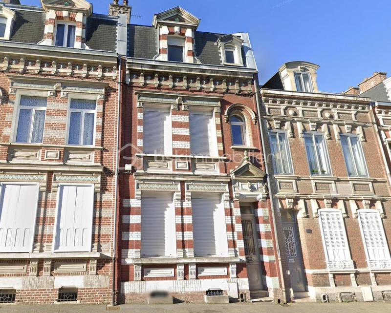 Immeuble - 220 m² - 7 pièces