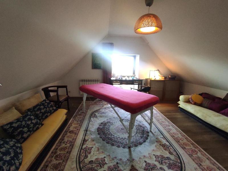 Maison - 300 m² - 10 pièces