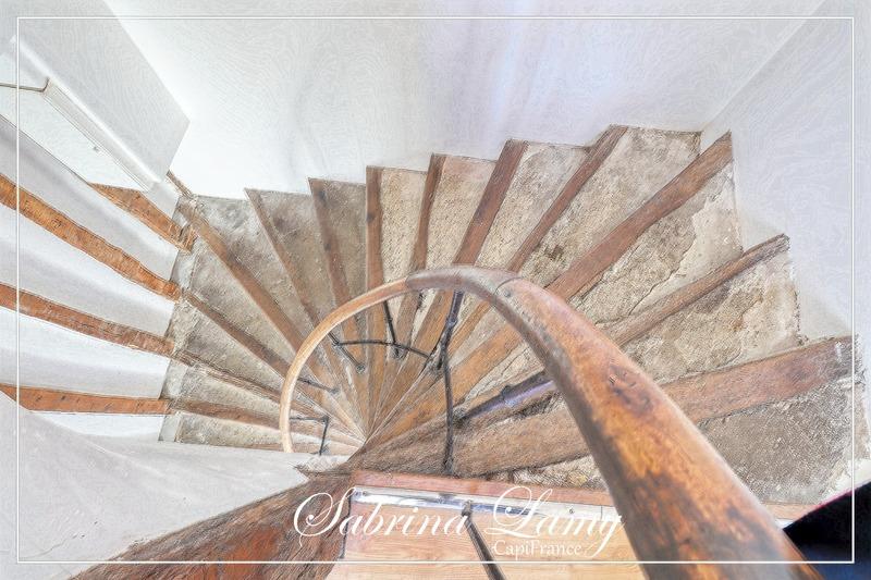 Maison - 210 m² - 7 pièces