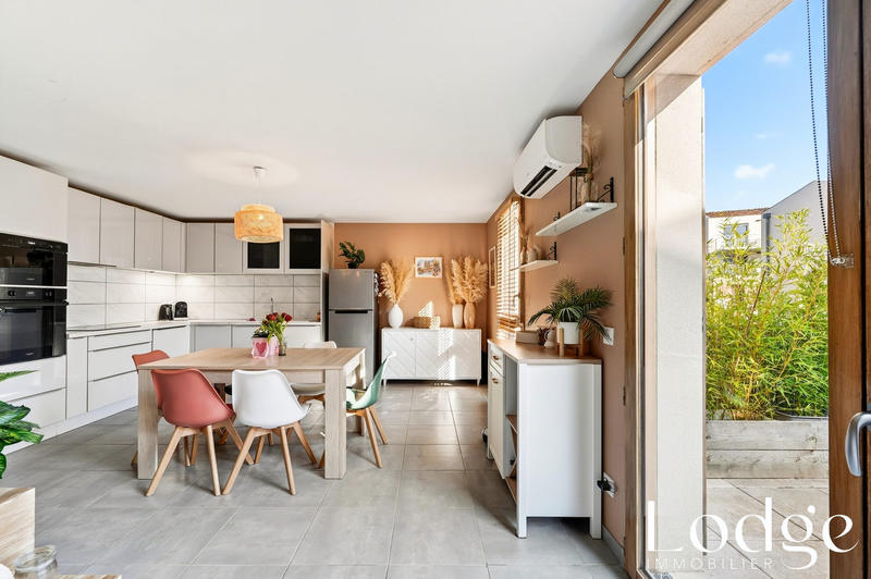 Appartement - 65 m² - 3 pièces