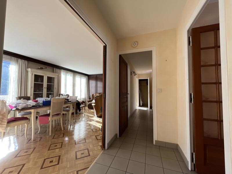 Appartement - 92 m² - 4 pièces